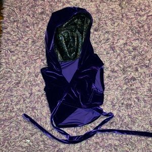 Hooded velvet wrap crop